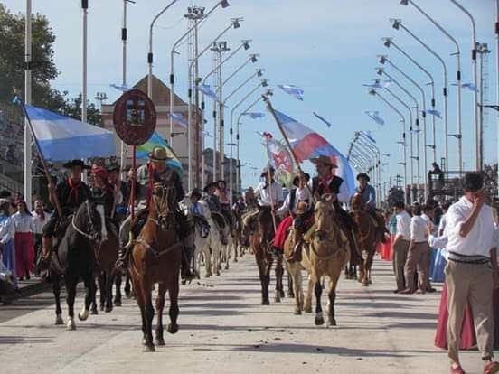 Desfile tradicionalista 25 de mayo
Crédito: Facebook