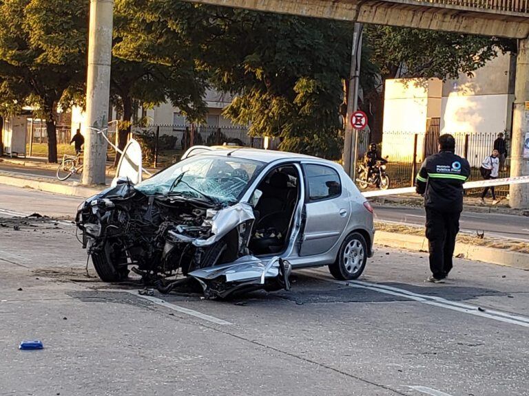 El accidente ocurrió en avenida Sabattini en el marco de una picada entre dos autos.