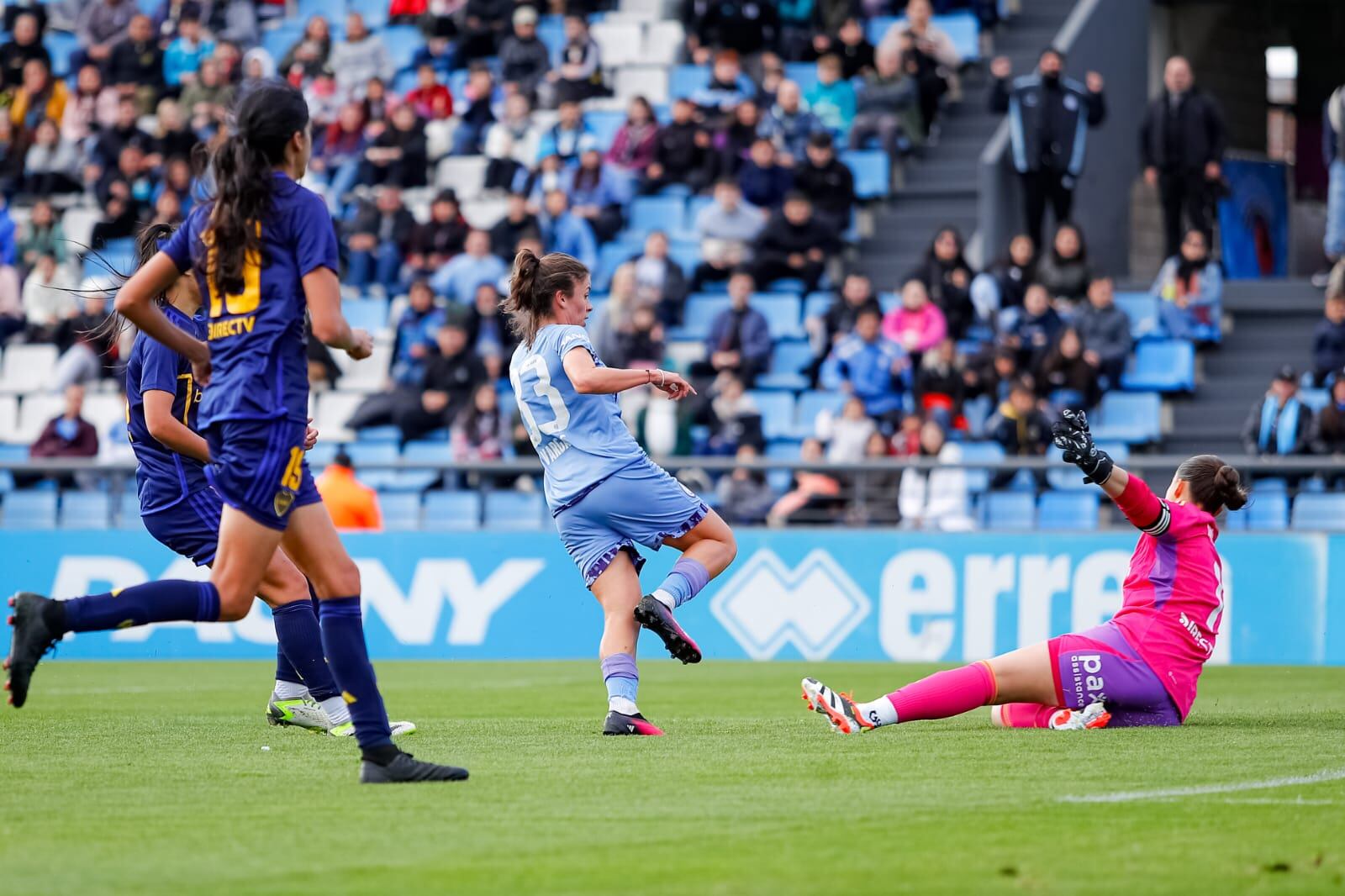 Milagros Vargas define en el Gigante de Alberdi en el partido ante Boca