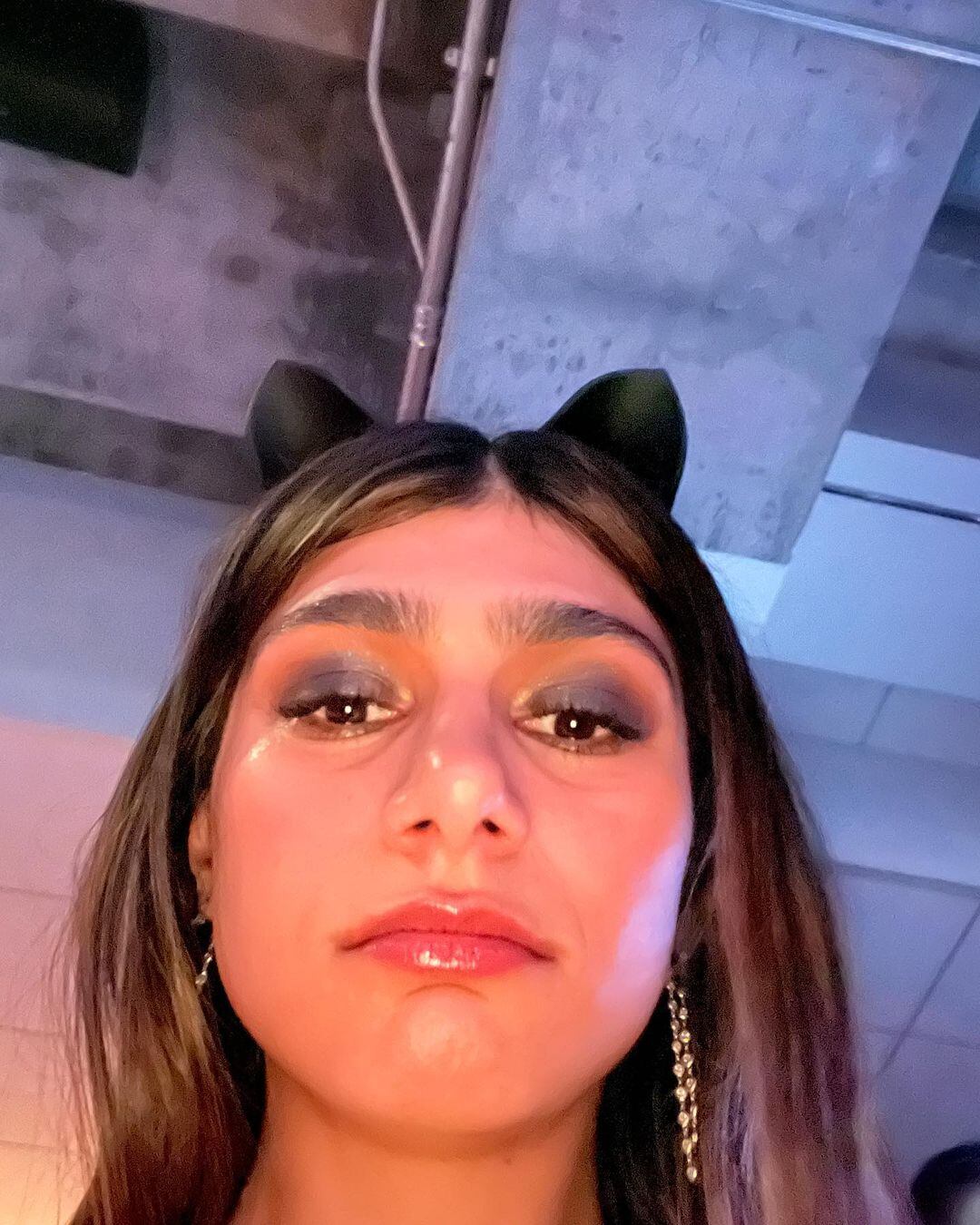 Mia Khalifa se emocionó hasta las lágrimas.