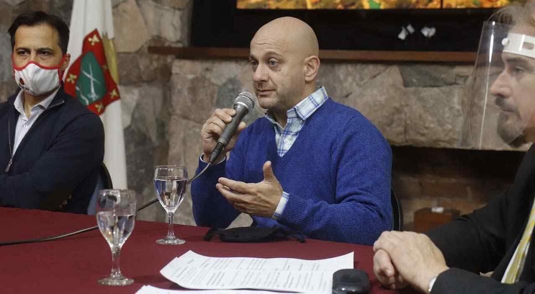 Intendente Daniel Gómez Gesteira, quien envió al Concejo de Representantes una nota para que este Cuerpo Legislativo sea quien finalmente resuelva la situación de cara a las próximas elecciones de Defensor del Pueblo. (La Voz).