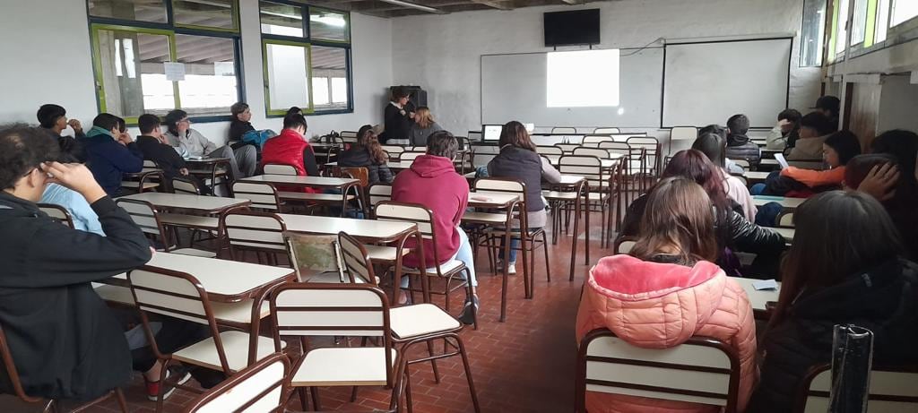 Talleres contra la violencia de género en las escuelas secundarias de Tres Arroyos