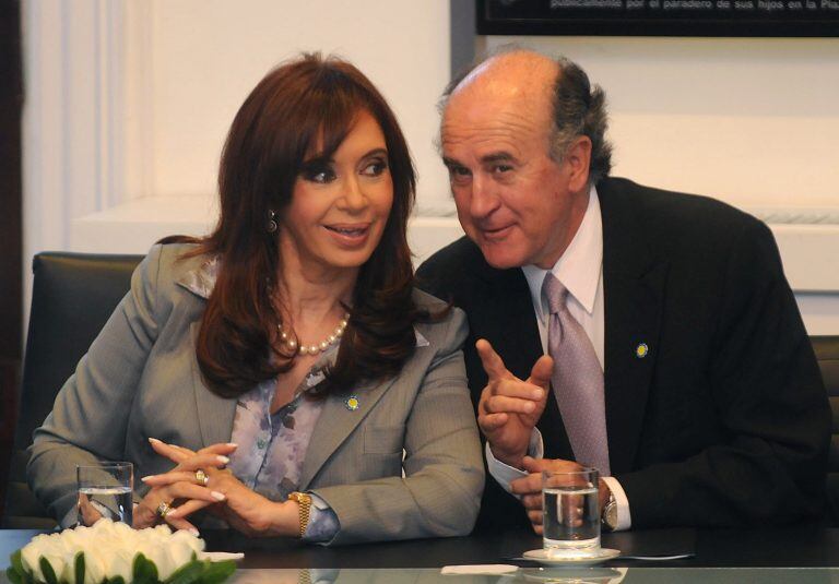 Cristina Kirchner y Oscar Parrilli (DYN)