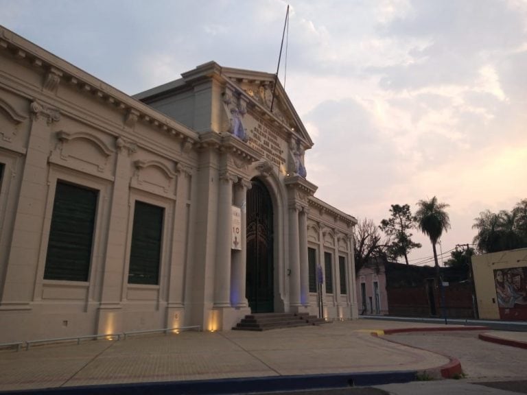 Mañana con el cielo nublado en Corrientes.