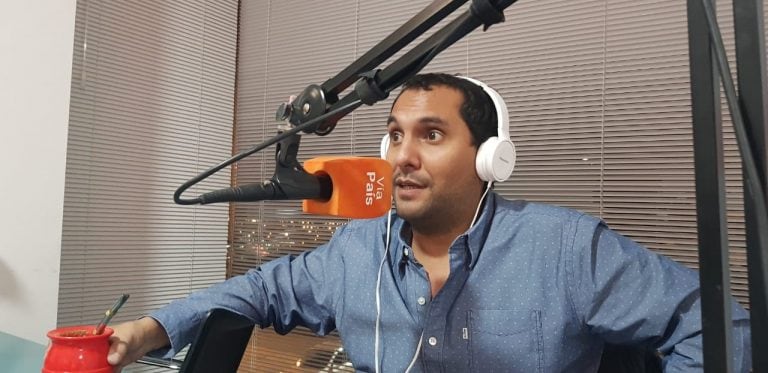 Doctor Ariel Ponessa en "La hora vía"