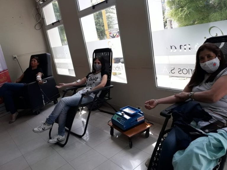 Donación de sangre, mesa de cooperativas