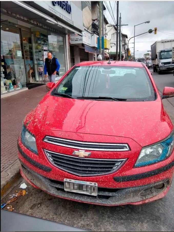 El Chevrolet Onix fue encontrado a 25 cuadras de donde fue robado.