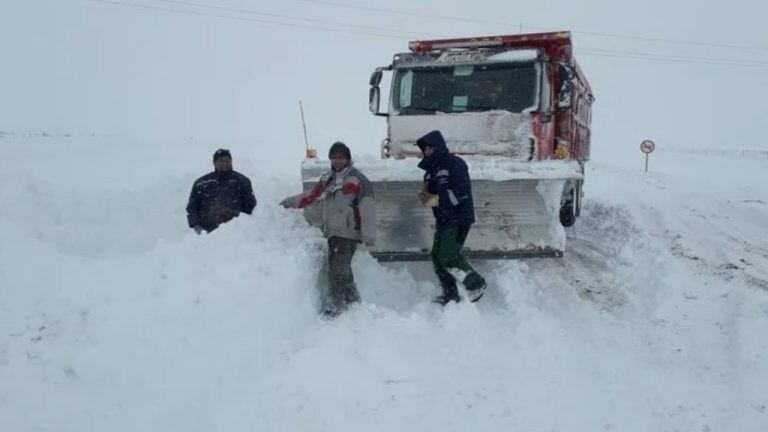 Estiman que es la nevada más importante del siglo (web).