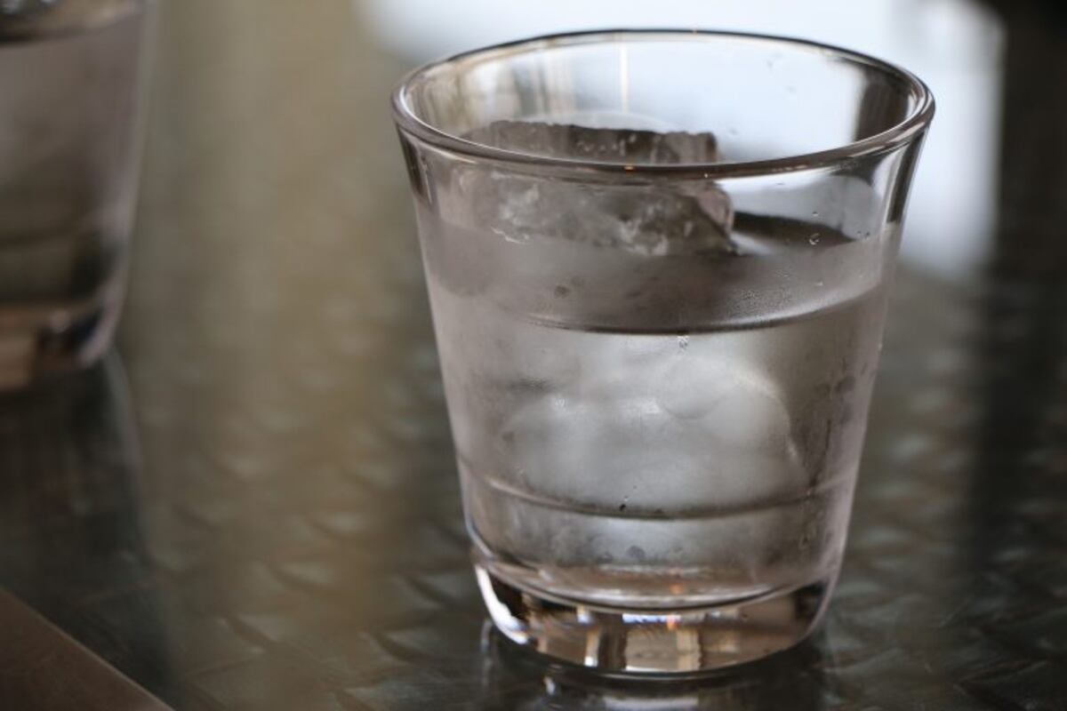 Les pidió un vaso de agua y les robó 40 mil pesos a unos ancianos