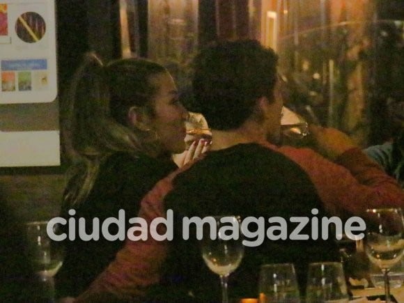 Jimena Barón y Rodrigo Romero, su novio, disfrutaron de una noche romántica en Palermo Hollywood.