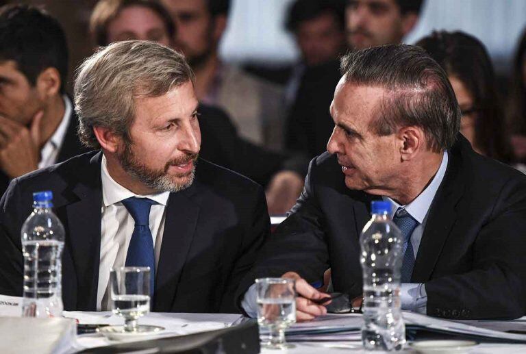 Rogelio Frigerio, junto al precandidato a vicepresidente por el oficialismo, Miguel Ángel Pichetto.