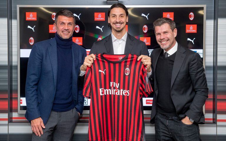 Zlatan Ibrahimovic con Paolo Maldini y Zvonimir Boban. (reuters)