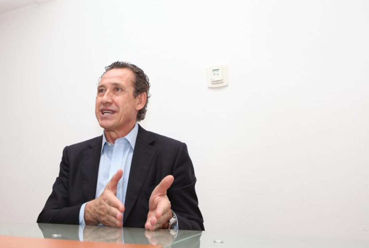 Valdano: "El límite de Messi no será físico y sí psicológico"