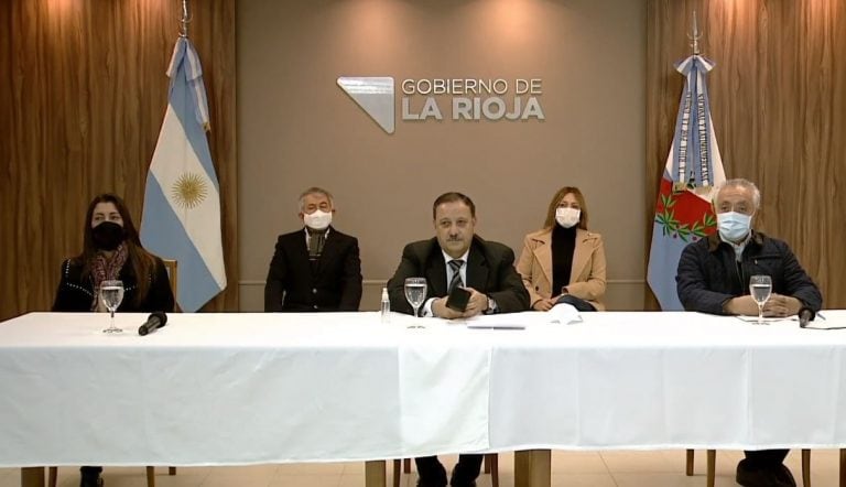 Conferencia de prensa de Ricardo Quintela