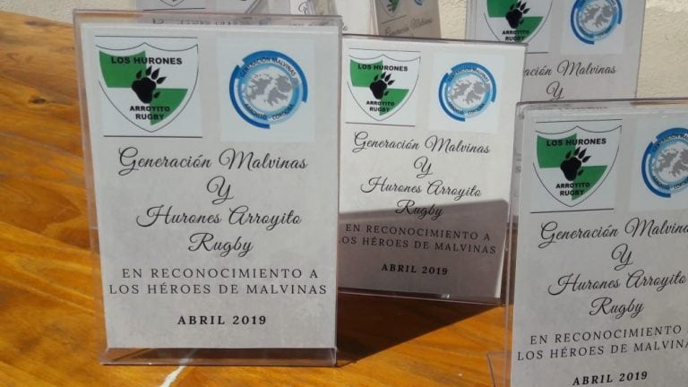 Los Hurones homenajearon a los heroes de Malvinas