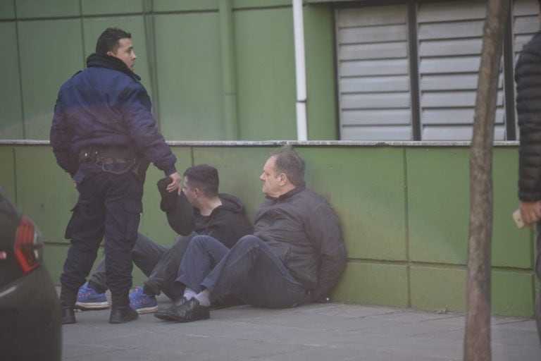 Violento cruce entre la Policía y Luz y Fuerza.