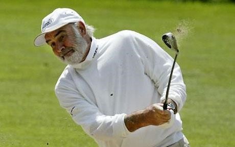 Sean Connery decidió instalarse en Las Bahamas, donde reside actualmente y juega al golf, una de sus grandes pasiones.