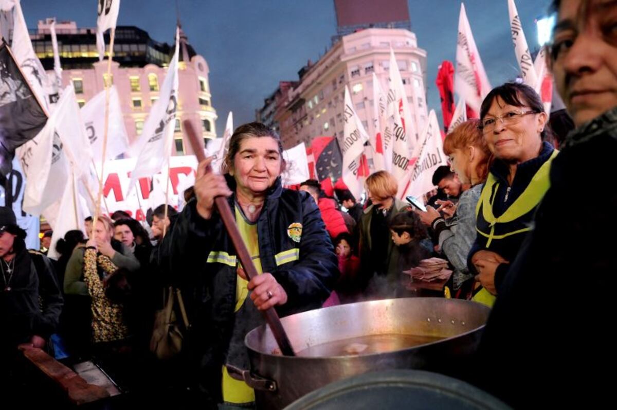 Las organizaciones sociales pospusieron hasta el jueves la movilización frente a los hipermercados
