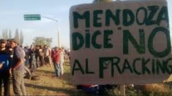 El Concejo Deliberante departamental aprobó esta mañana la ordenanza 2917, prohibiendo la actividad en su territorio.