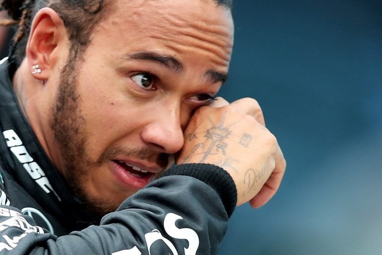 Lewis Hamilton emocionado luego del séptimo campeonato (Foto: REUTERS/Tolga Bozoglu )