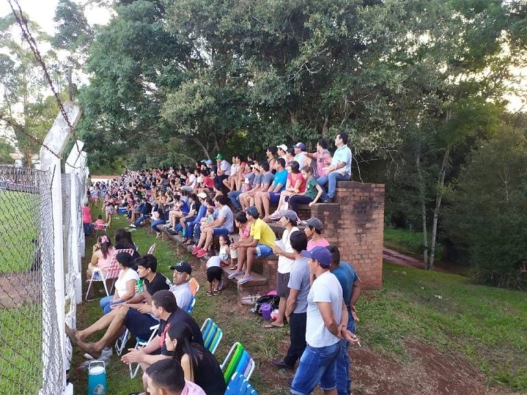 Fútbol solidario en Andresito.