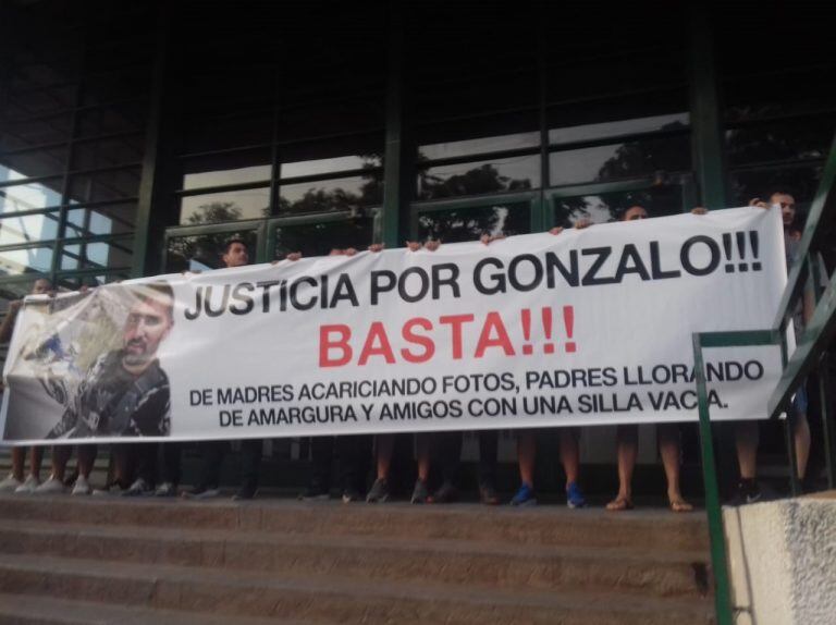 Marcha pidiendo seguridad y justicia por Gonzalo (Vía Rafaela)