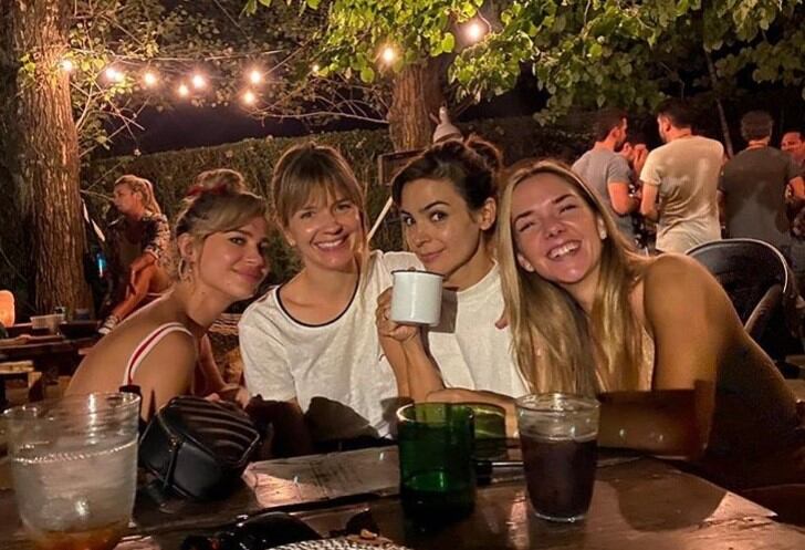 Marcela con sus colegas y amigas Celeste Cid, Agustina Cherry y Julieta Nair Calvo. (Instagram)