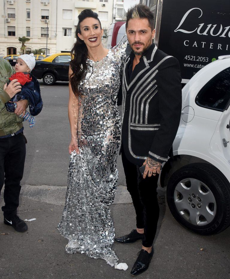 Flor Marcasoli y Lucas Velasco super elegantes para la foto del Bailando 2018.