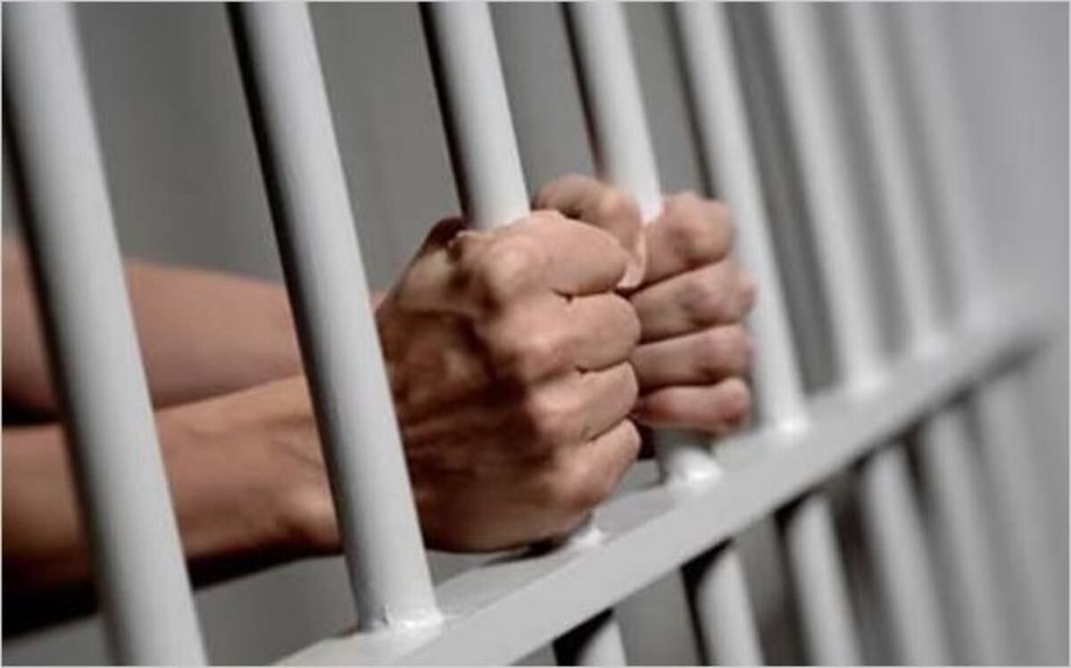 Dos personas detenidas por robar a taxistas y remiseros