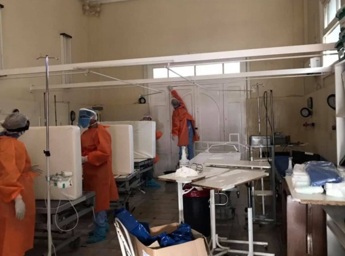 “Apenas estamos viendo la punta del iceberg, y ya está que explota”, la dura advertencia de una médica azuleña
