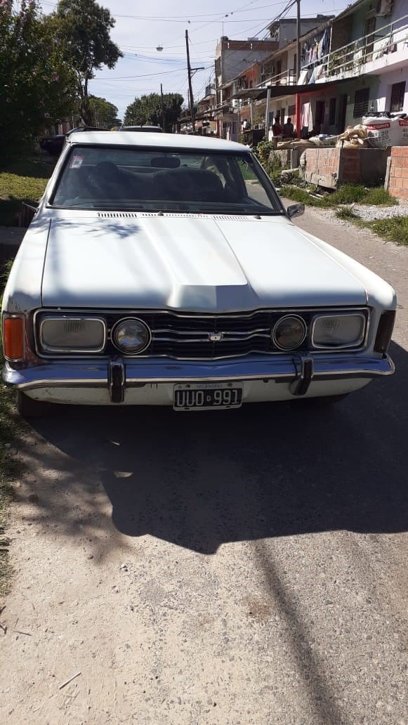 Un Ford Taunus fue secuestrado en Villa Gobernador Gálvez y habría sido utilizado en el crimen de Brion. (@joseljuarezjose)