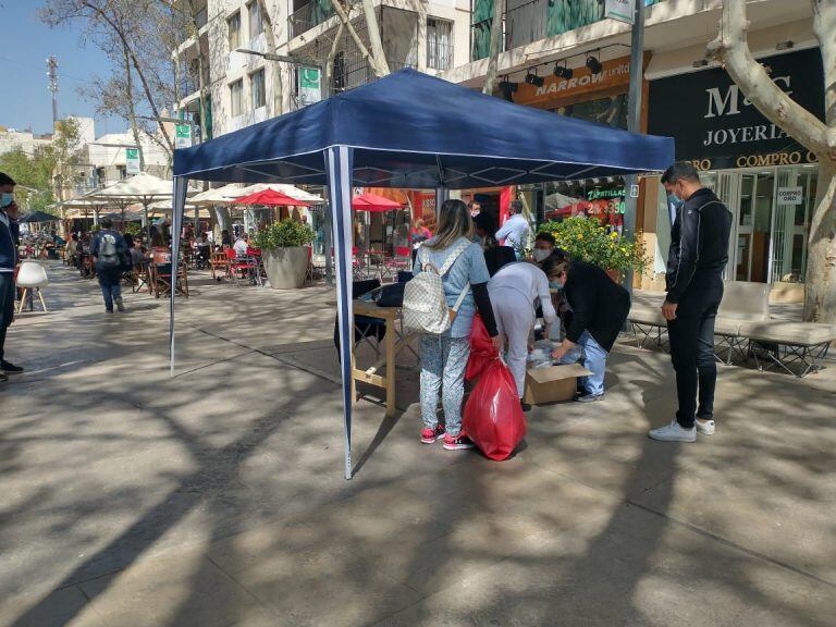 Salud Pública montó una carpa en la Peatonal.