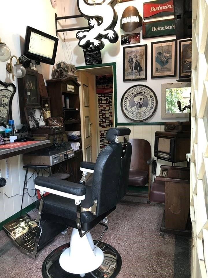 Con la imagen de Pablo Escobar, una banda vendía su "barbería" pero el verdadero negocio era la trata de personas