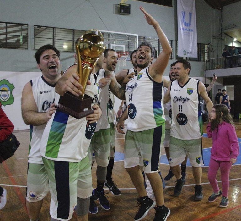 Colegio del Sur campeón de basquet fueguino