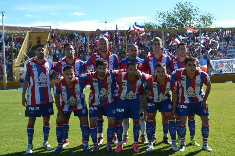 Última formación de Rosario con Leandro García, el día de la vuelta olímpica en el Roberto Carminatti.