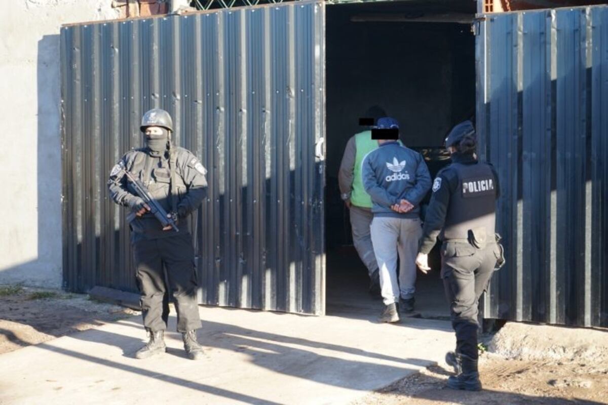 Cayó una banda de ladrones de ganado que usaba una estación de servicio