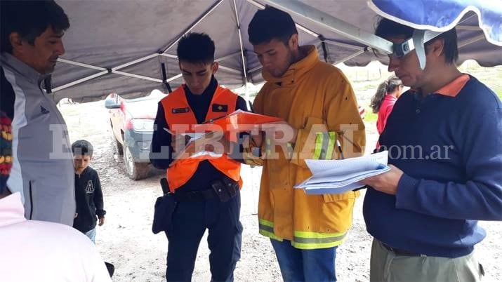 Cómo fue el rescate a los evacuados en el Sudeste santiagueño en fotos