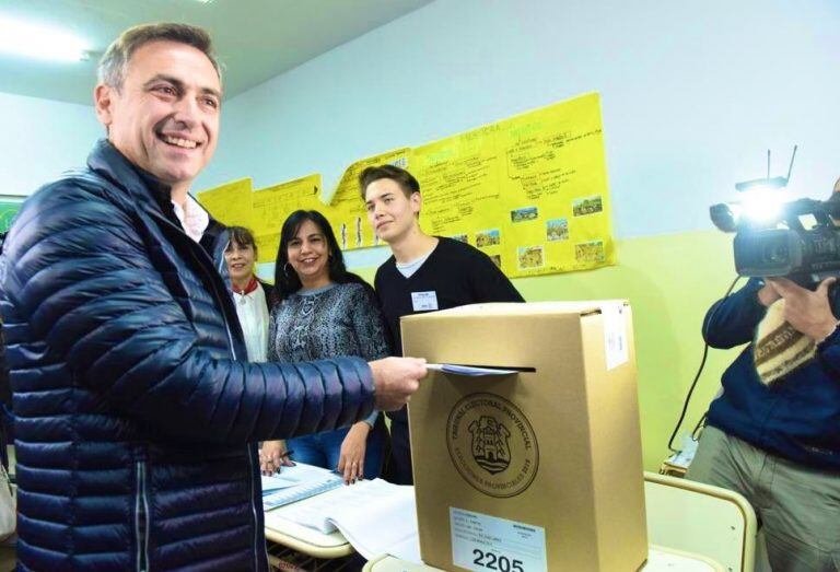 Votó Ramón Mestre.