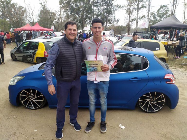 Mauricio Cravero en la expo car en Arroyito