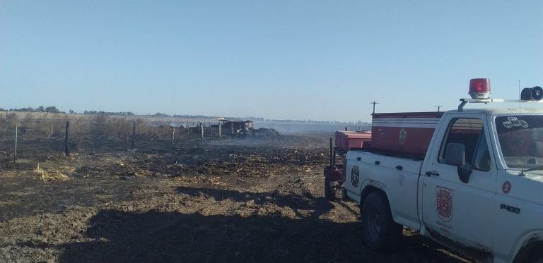 Incendio en zona rural de Marull (Bomberos voluntarios de Marull)