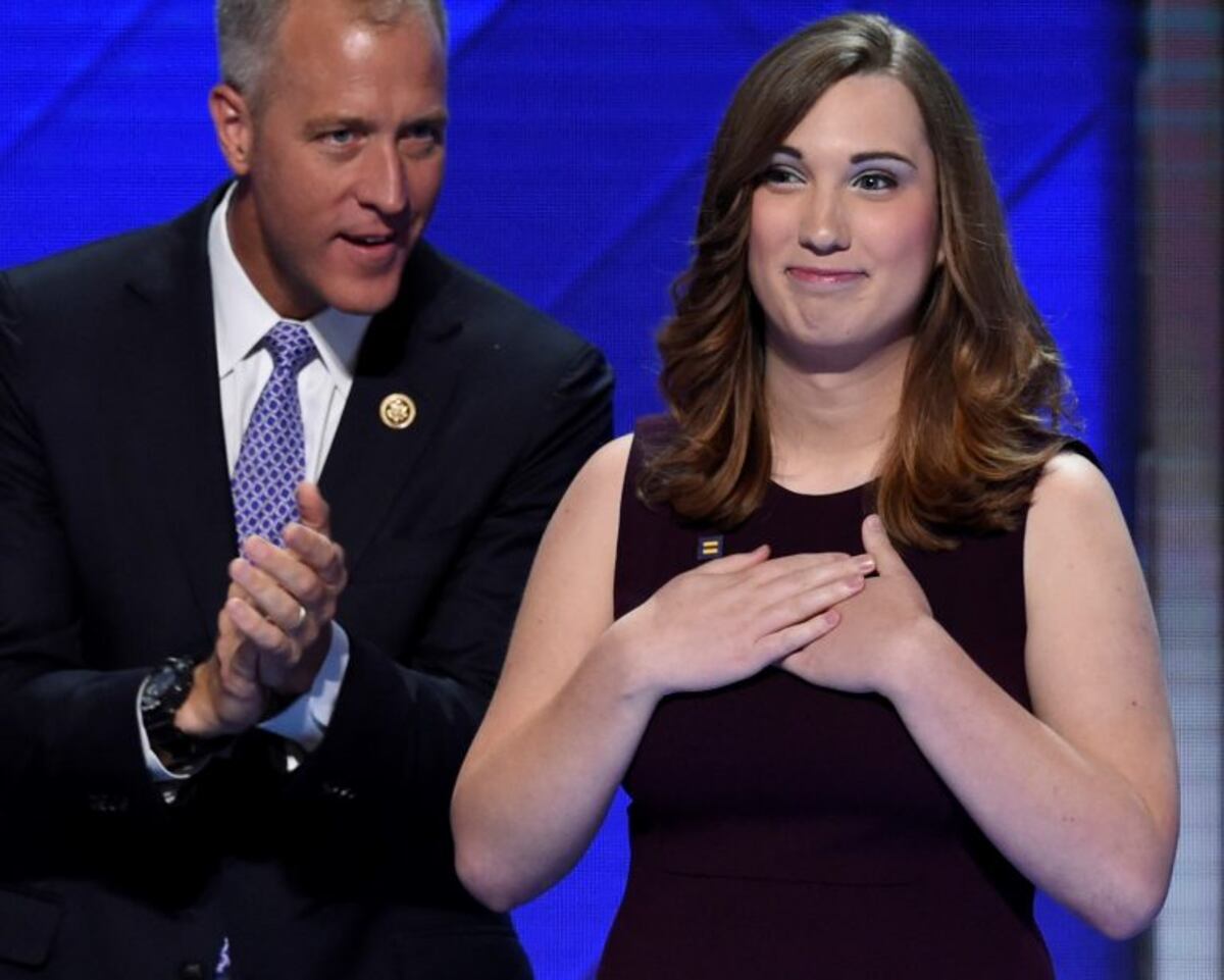 Sarah McBride se convirtió en la primera senadora estatal trans de la historia de Estados Unidos