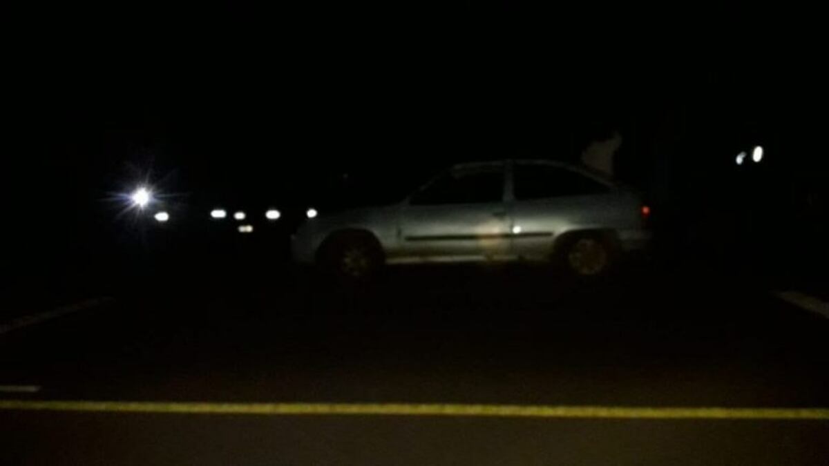 Una mujer resultó lesionada al ser atropellada por un auto