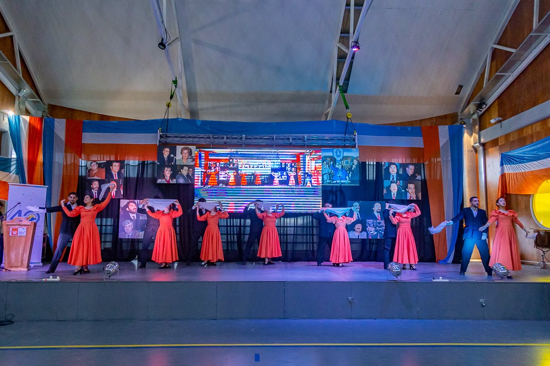 El ballet “Cruz del Sur”, se presentó en el acto por el Día de la Provincia de Tierra del Fuego.