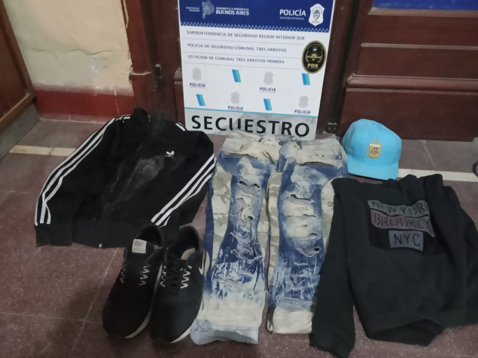 Tres Arroyos, aprehendieron a dos menores y un mayor por un robo a la Panadería Mio Figlio