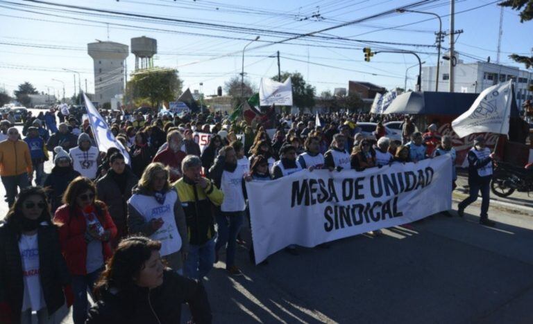 La MUS inició un bloqueo de todos los accesos al edificio en donde funcionan el Ministerio de Infraestructura y la Fiscalía de Estado.