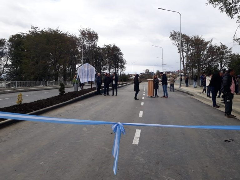 Inauguración del puente “Paseo de la mujer”.