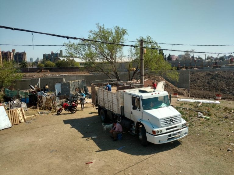 El desalojo de la Villa La Maternidad en Córdoba se desarolló sin mayores incidentes.