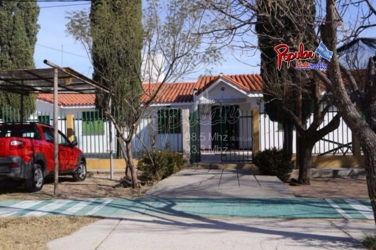 Escuela N° 441 “Capitán de Fragata Don Pedro Eduardo Giachino”, la única escuela que tiene la localidad de San Jerónimo.