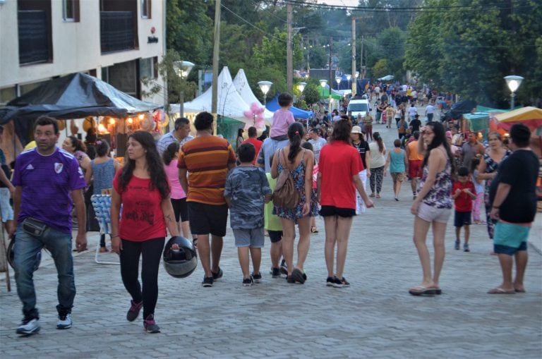 Primeros peregrinos arriban a la Gruta de la Virgen de Lourdes en Alta Gracia