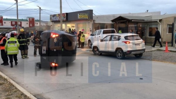 La pelea entre dos conductores provocó un violento accidente en Río Grande (Foto: Resumen Policial)